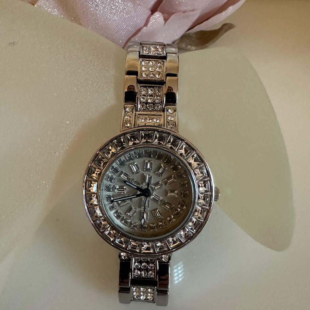 Crystal fashion watch